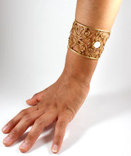 Load image into Gallery viewer, Icarus cuff
